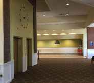 Lobby 4 Days Inn & Suites by Wyndham Tallahassee Conf Center I-10