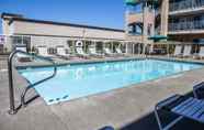 Swimming Pool 6 Quality Inn Grand Suites Bellingham