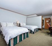 Bedroom 7 Travelodge by Wyndham Cleveland Airport