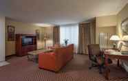 Bilik Tidur 2 Arlington Court Suites, a Clarion Collection Hotel