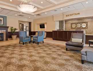 Lobi 2 Best Western Brantford Hotel & Conference Centre