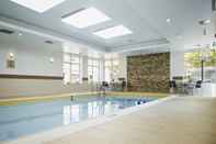 Swimming Pool TownePlace Suites by Marriott Mississauga-Arpt Corp Ctr