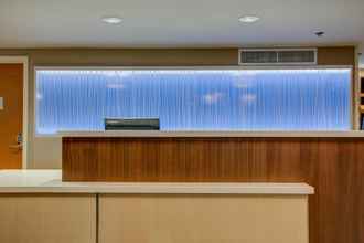 Lobi 4 Fairfield Inn by Marriott Portsmouth-Seacoast