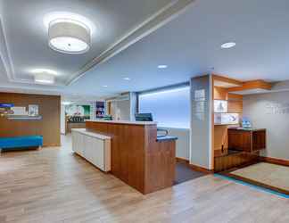 Lobi 2 Fairfield Inn by Marriott Portsmouth-Seacoast