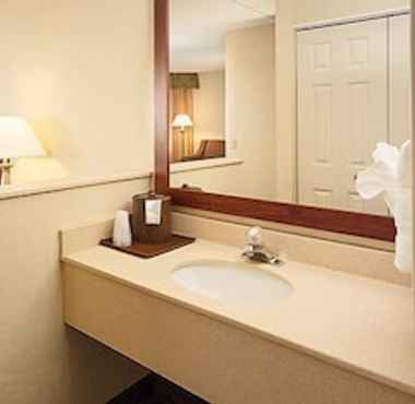 Bilik Mandi dalam Bilik 2 Comfort Suites South Burlington near University