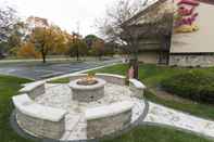 Common Space Red Roof Inn PLUS+ Columbus-Ohio State University OSU