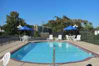 Swimming Pool Express Inn