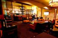 Bar, Kafe dan Lounge Mirabeau Park Hotel & Convention Center