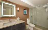 Toilet Kamar 7 Warwick Denver