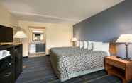ห้องนอน 3 Days Inn by Wyndham Clearwater/Gulf to Bay