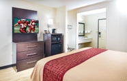 Kamar Tidur 6 Red Roof Inn Paducah