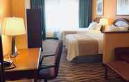 Bedroom 4 Days Inn & Suites by Wyndham Albany