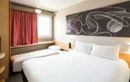 Bedroom 7 ibis Bordeaux Pessac Route des Vins Hotel