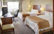Bedroom 6 Emerald Hotel & Suites