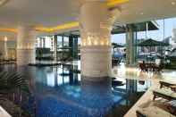 สระว่ายน้ำ The Peninsula Hong Kong