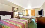 ห้องนอน 6 Days Inn by Wyndham Seattle Aurora