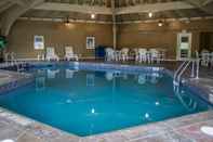 Swimming Pool Baymont by Wyndham Youngstown