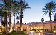 Swimming Pool 4 Courtyard by Marriott Las Vegas Convention Center