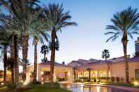 Swimming Pool Courtyard by Marriott Las Vegas Convention Center