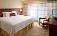 Bedroom 6 Courtyard by Marriott Las Vegas Convention Center