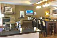 Quầy bar, cafe và phòng lounge Hampton Inn Sevierville