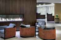 Lobby Newark Liberty International Airport Marriott