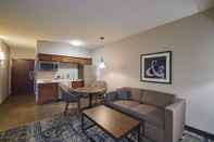 Common Space Four Points by Sheraton Cleveland-Eastlake