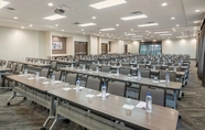 ห้องประชุม 6 Hyatt Place Hampton Convention Center