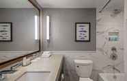 Toilet Kamar 2 Boston Marriott Long Wharf