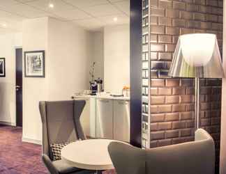 Sảnh chờ 2 Mercure Paris Massy Gare TGV