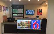 Lobby 3 Motel 6 Nashville, TN - Airport