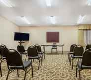 Dewan Majlis 4 Ramada by Wyndham Columbus North