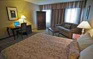 Bedroom 5 Ramada Hotel & Conference Center by Wyndham Kelowna