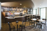 Bar, Cafe and Lounge Courtyard by Marriott Sioux Falls