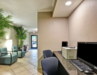 Lobby 2 Hampton Inn Columbia-I-26 Airport