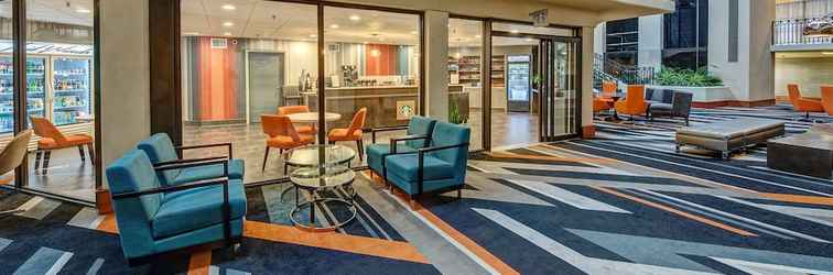 Sảnh chờ Hilton Knoxville Airport