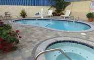 Swimming Pool 2 Best Western Plus Glendale