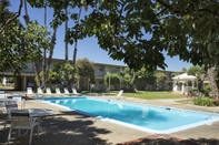 Swimming Pool Golden Sails Hotel