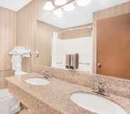 In-room Bathroom 5 Ramada by Wyndham Waupaca