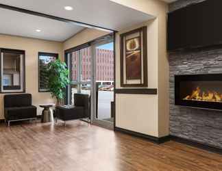 Lobby 2 Days Inn & Suites by Wyndham Sault Ste. Marie ON