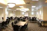 Functional Hall Days Inn & Suites by Wyndham Sault Ste. Marie ON