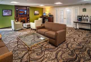 Lobi 4 BEST WESTERN Huntington Mall Inn