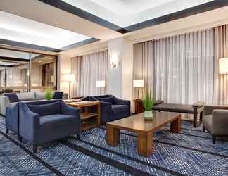 ล็อบบี้ 2 Holiday Inn Ottawa East, an IHG Hotel