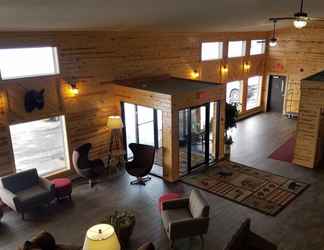 Lobi 2 Boarders Inn & Suites by Cobblestone Hotels - Superior Duluth