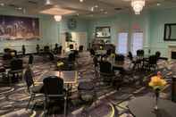 Functional Hall La Quinta Inn & Suites by Wyndham Armonk Westchester