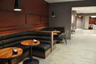 Quầy bar, cafe và phòng lounge Marriott Chicago Schaumburg