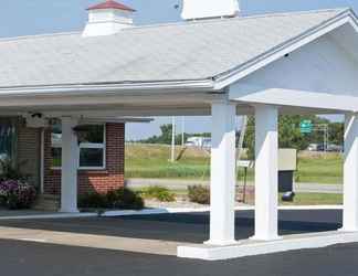 Exterior 2 Days Inn by Wyndham Wauseon