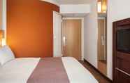 Bedroom 5 ibis Toulouse Airport