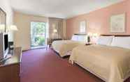 Bedroom 5 Days Inn by Wyndham Novato/San Francisco
