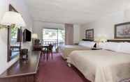 Bedroom 7 Days Inn by Wyndham Novato/San Francisco